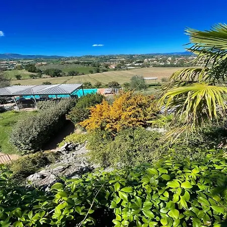 Aircon, Wifi, Infinity Pool, Jacuzzi, Manicured Gardens 6 Apts - All Amazing Colle Umberto
