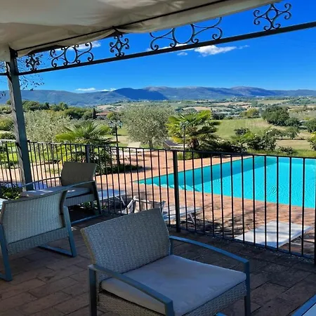 Aircon, Wifi, Infinity Pool, Jacuzzi, Manicured Gardens 6 Apts - All Amazing Colle Umberto