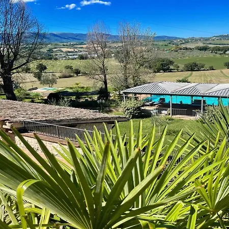 Aircon, Wifi, Infinity Pool, Jacuzzi, Manicured Gardens 6 Apts - All Amazing Colle Umberto