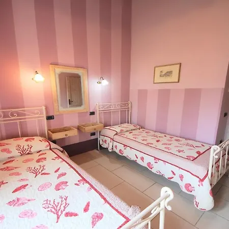 Aircon, Wifi, Infinity Pool, Jacuzzi, Manicured Gardens 6 Apts - All Amazing アパート