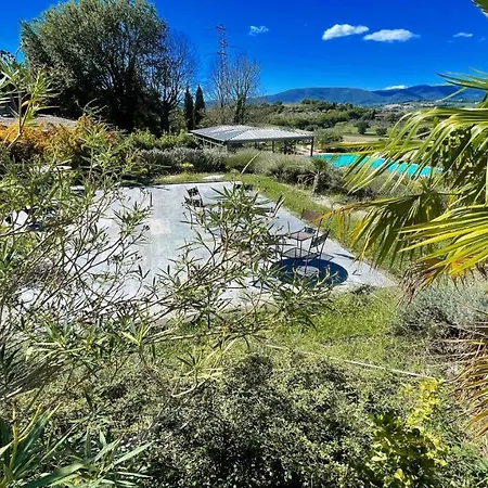 アパート Aircon, Wifi, Infinity Pool, Jacuzzi, Manicured Gardens 6 Apts - All Amazing Colle Umberto